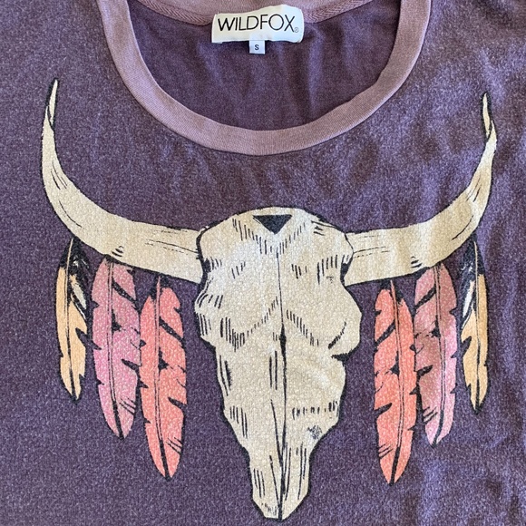 WILDFOX PURPLE NEVADA OUTLAW STEER HEAD AND FEATHERS TOP - Picture 3 of 3